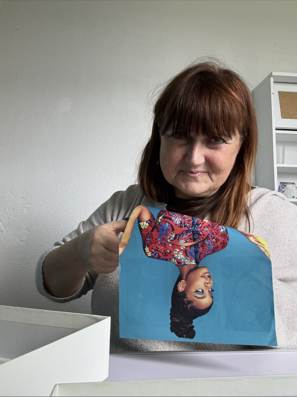 Marisandra Lizzi, autrice di Lettera a Jeff Bezos e fondatrice di Mirandola Comunicazione