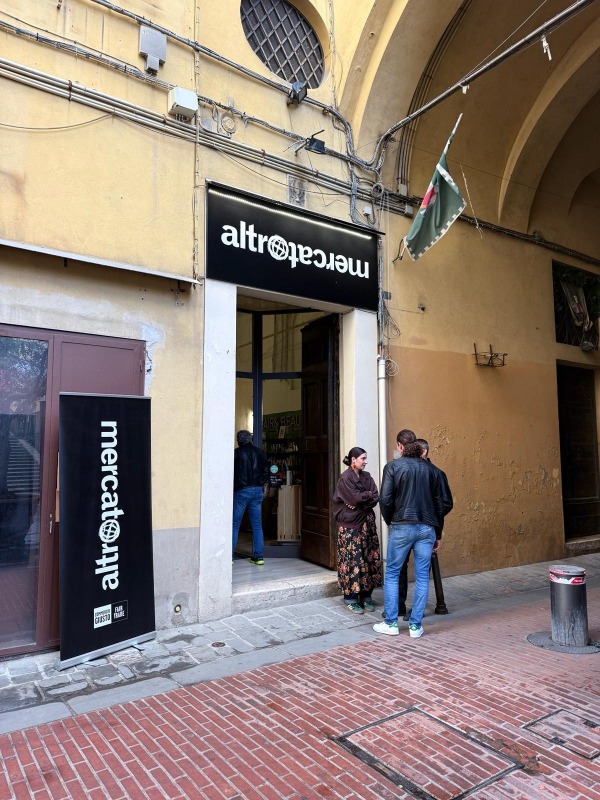 Emporio Altromercato | Perugia | via Luigi Bonazzi | cc Lorenzo Carnielo - Mirandola Comunicazione