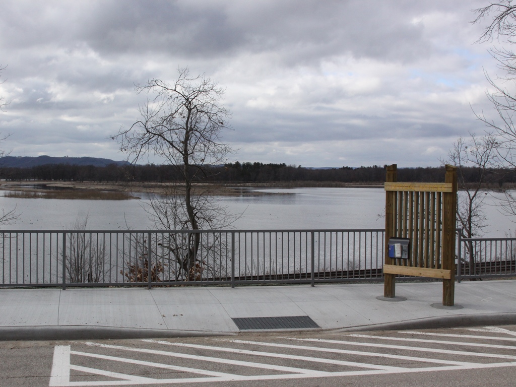 Hotspots of the Month Upper Mississippi River NWRShady Maple