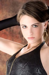 Nicole  E