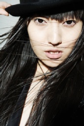 单婧雅         Aamina Shan