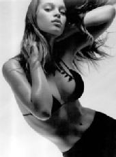 www.zoommodels.hu