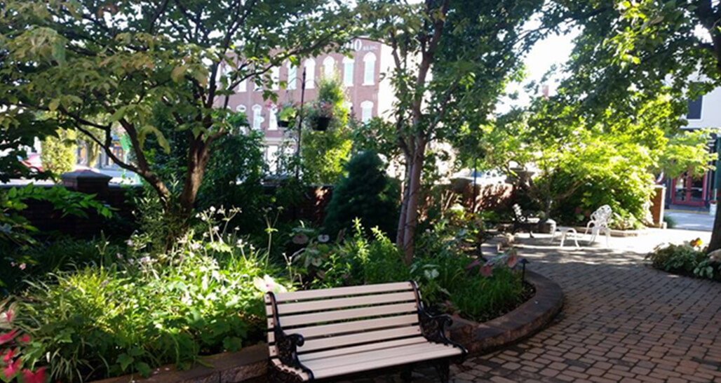 Glossbrenner-Garden