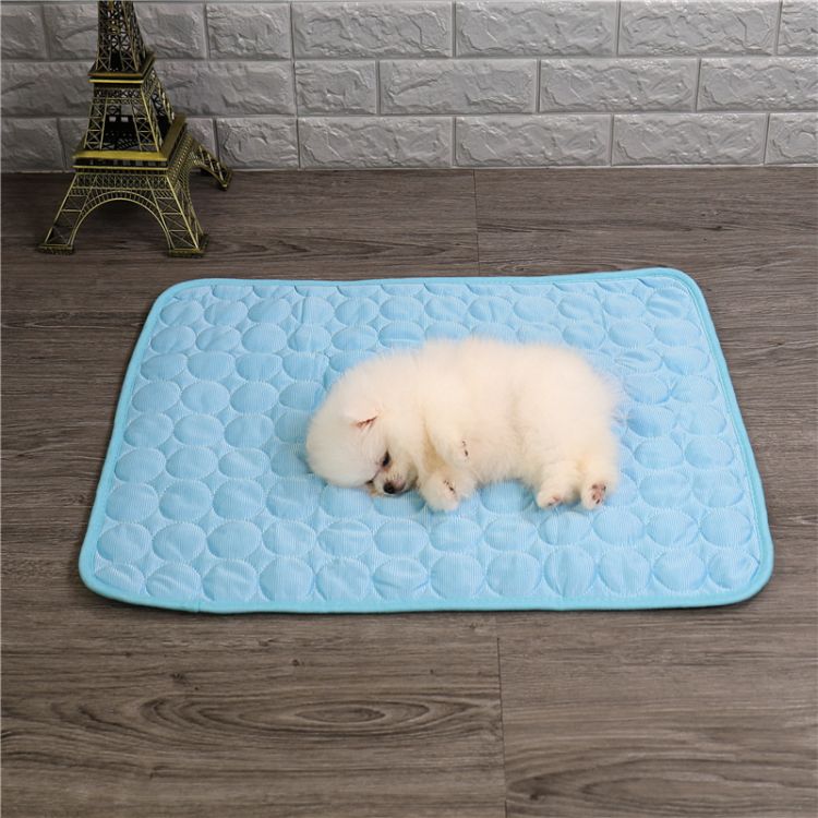 Dog Cooling Mat Breathable Blanket Summer Washable Ice Silk Pads Cushion Indoor Seat Prevent Sunstroke