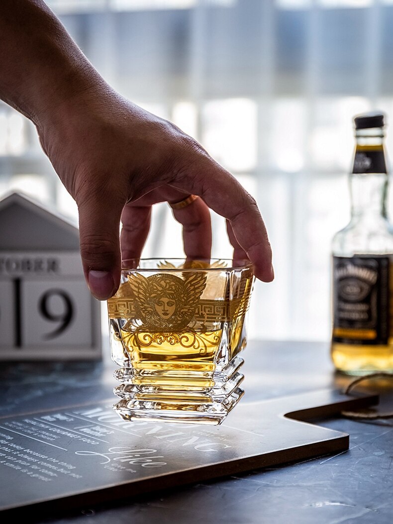 Creative Crystal Whiskey Cup Medusa Gold Portrait Wine Glass Wine Glass Multi-Functional Beer Steins Water Cup