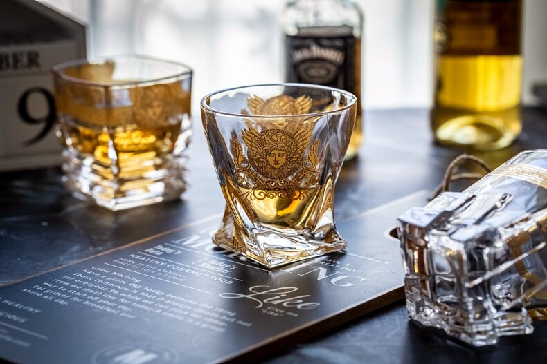 Creative Crystal Whiskey Cup Medusa Gold Portrait Wine Glass Wine Glass Multi-Functional Beer Steins Water Cup
