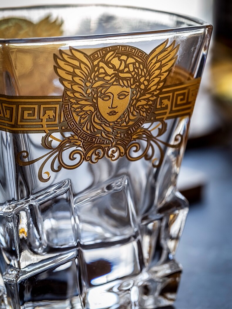 Creative Crystal Whiskey Cup Medusa Gold Portrait Wine Glass Wine Glass Multi-Functional Beer Steins Water Cup