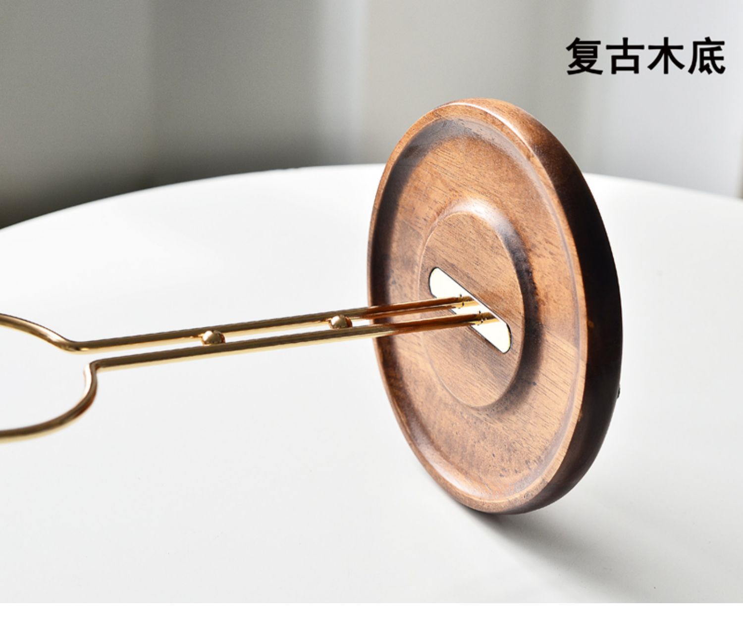 Light Luxury Black Tie Burgundy Red Wine Glass Originality Household Kitchenware Paunch Crystal Glass Red Pole Elk Goblet Stand