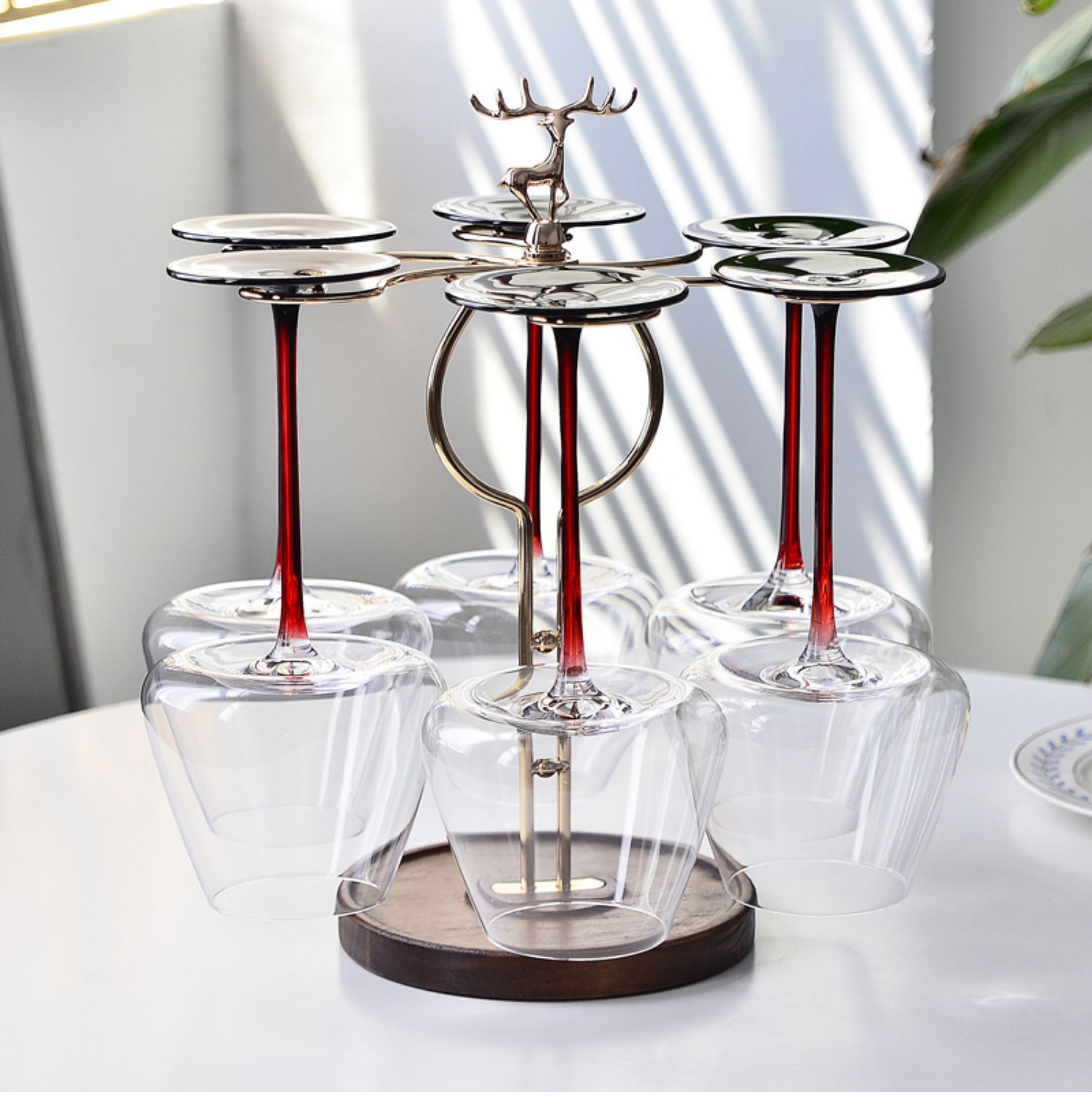 Light Luxury Black Tie Burgundy Red Wine Glass Originality Household Kitchenware Paunch Crystal Glass Red Pole Elk Goblet Stand