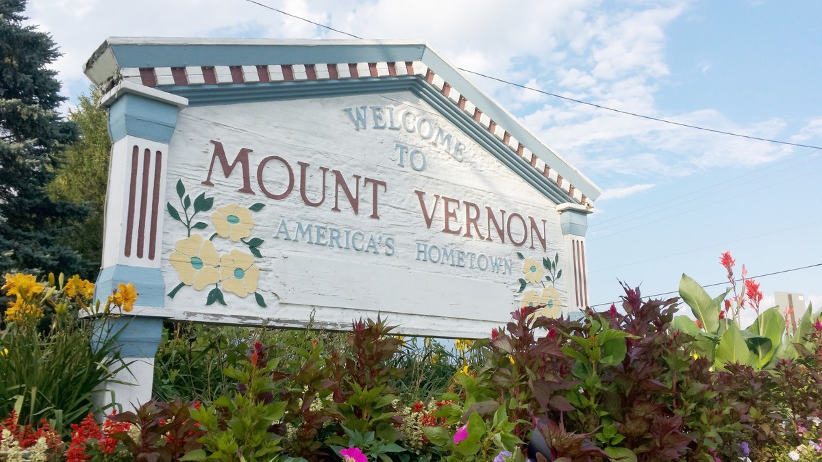 Welcome sign mountvernon