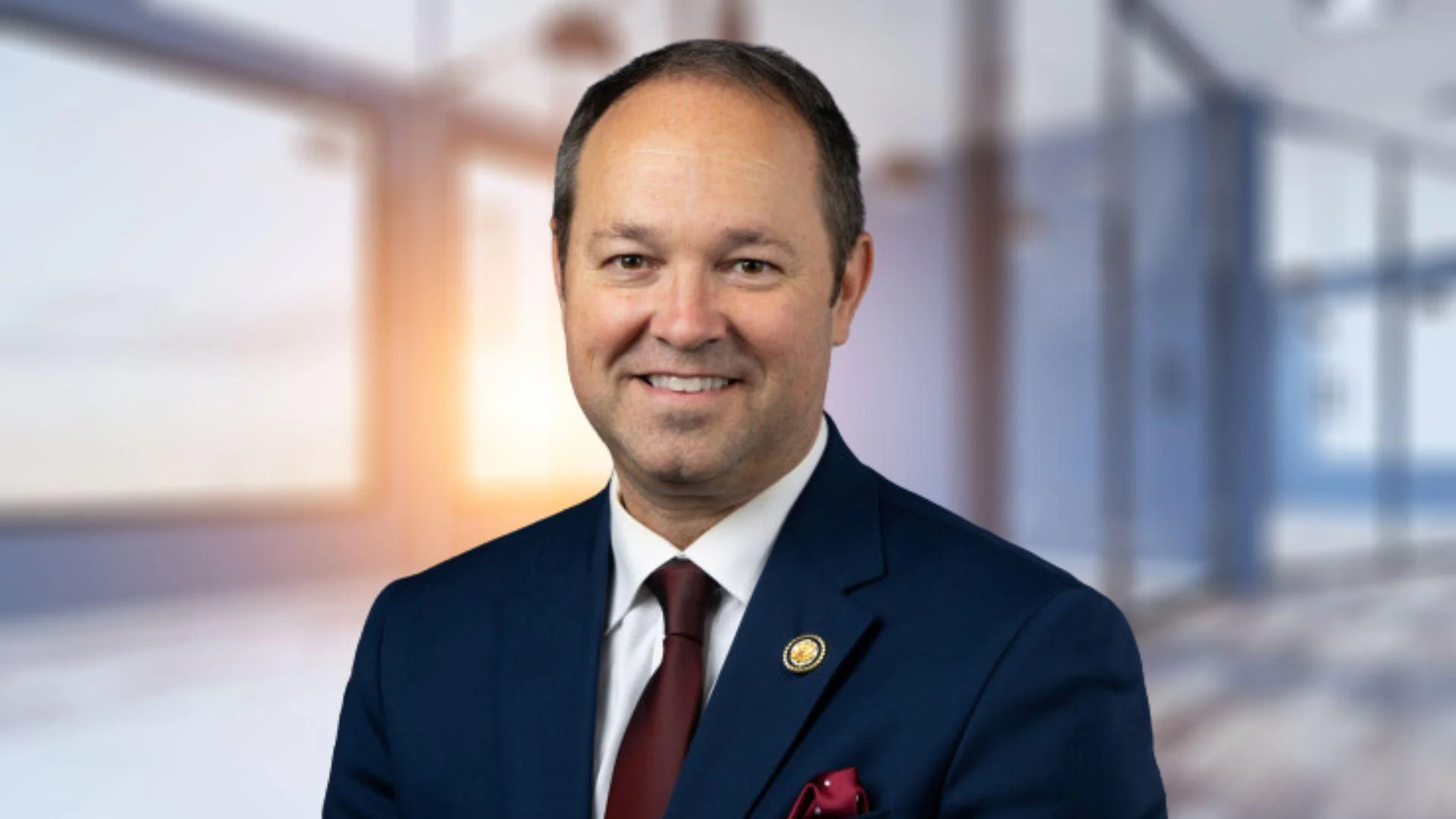 Rep. Marlin A. Stutzman (R-IN-3) backs bill to give amnesty to illegal alien Venezuelans