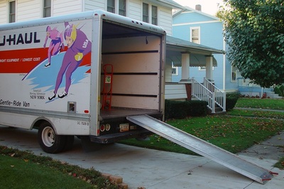 Medium u haul van