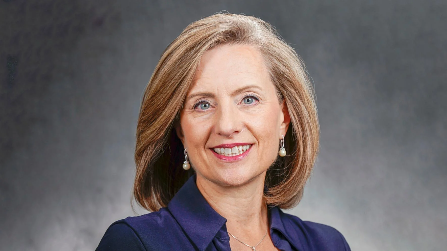 Kristin Robbins criticizes Governor Tim Walz over Minnesota health service oversight