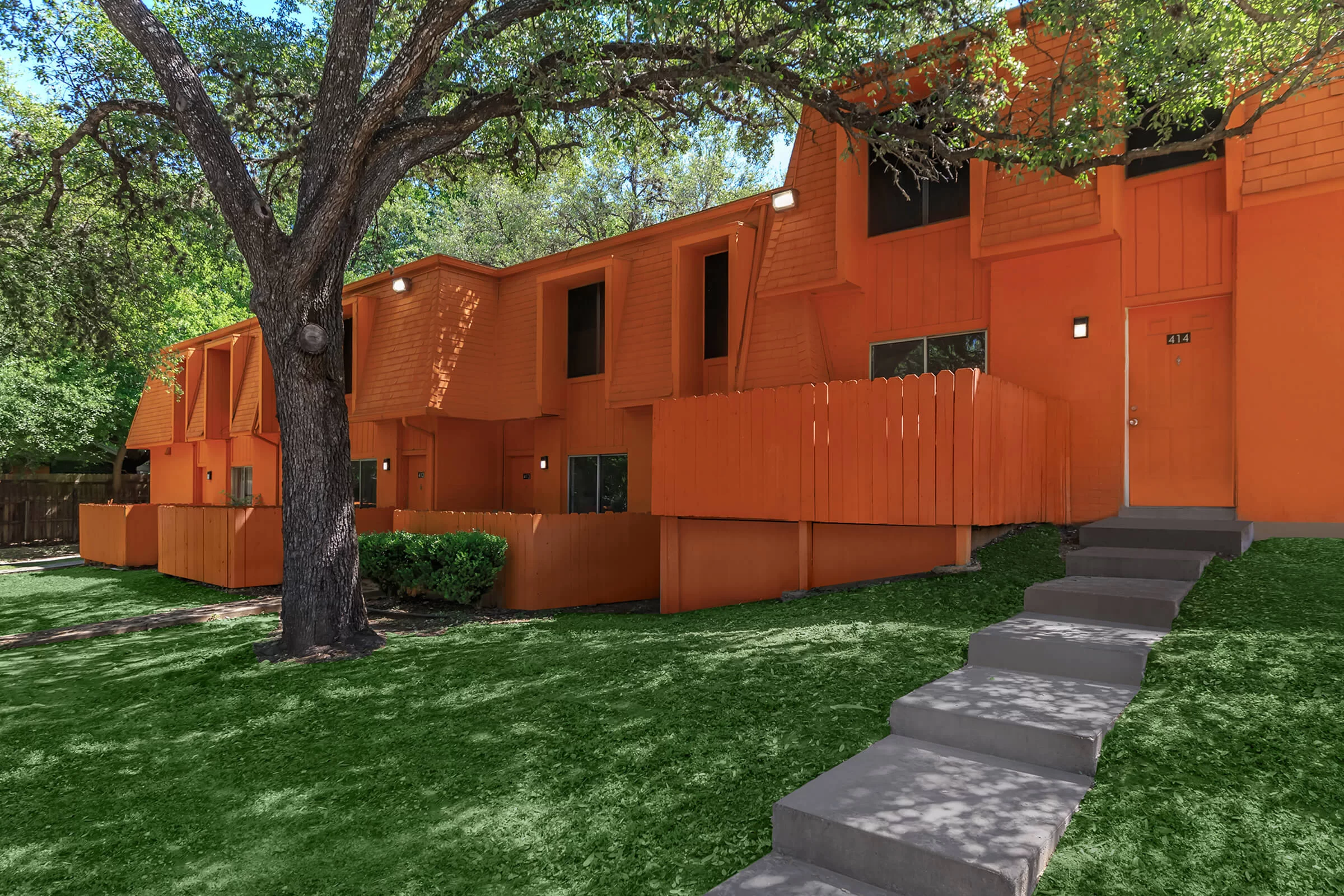 Bouldin Creek Neighborhood representatives meet to discuss Oak Creek