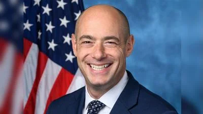 Greg Landsman addresses healthcare, immigration policy and constituent services in recent tweets