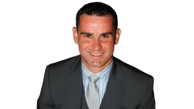 Medium kenneth