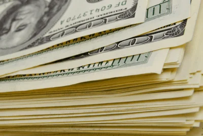 Medium money272