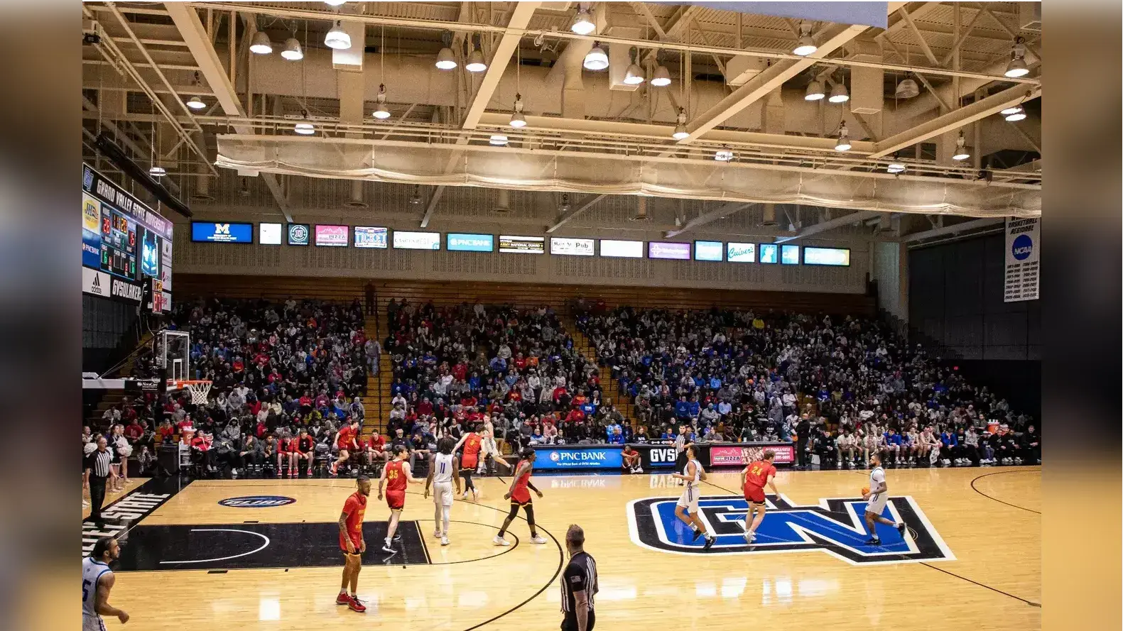 Grand Valley State defeats No.6 Michigan Tech for eighth straight men's basketball win