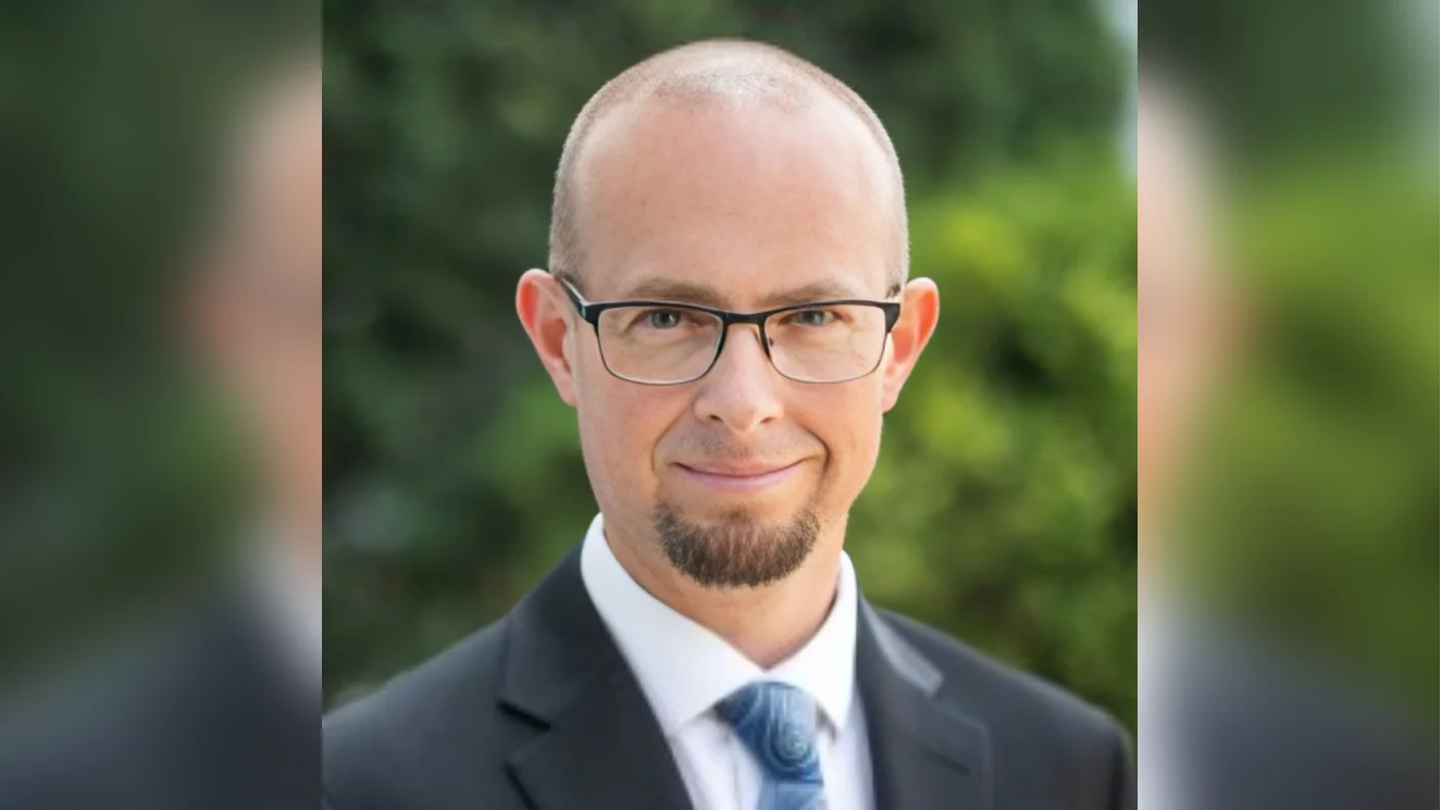 Racine teacher publishes book to encourage girls to join skilled trades