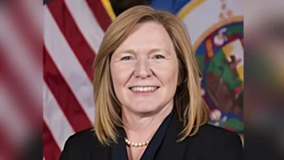 Michelle Fischbach highlights Hutchinson visits with posts on health care and local dining