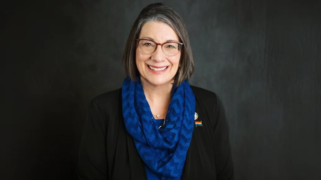 Sen. Nickie J. Antonio voted yea on HB292 to support defense industry and economic development