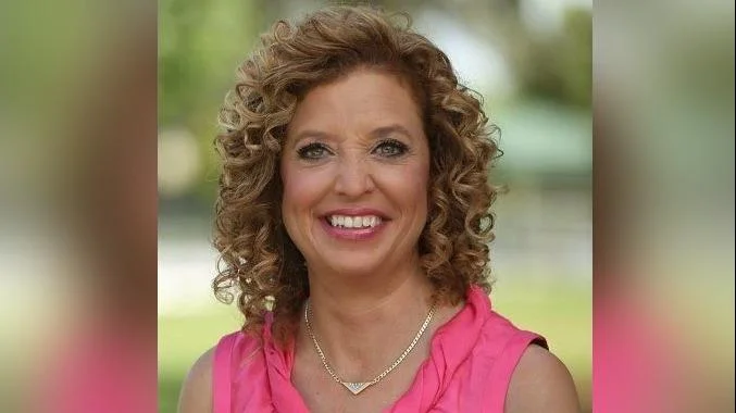 Debbie Wasserman Schultz addresses NOAA closures and healthcare restrictions