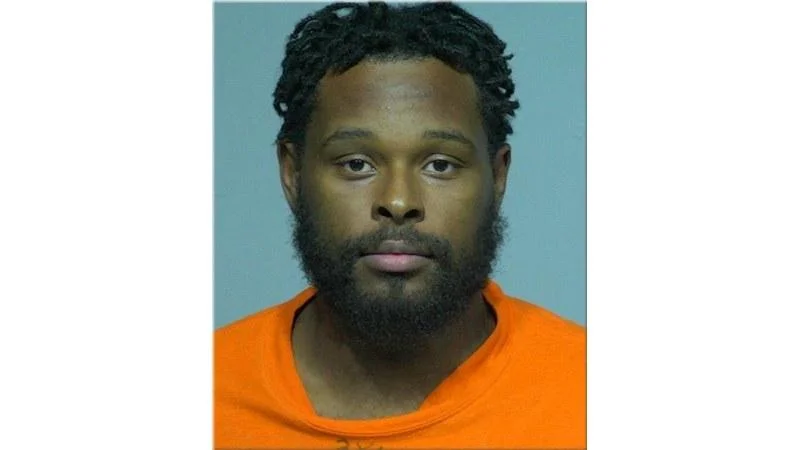 2 people booked on domestic charges in Milwaukee County on July 31
