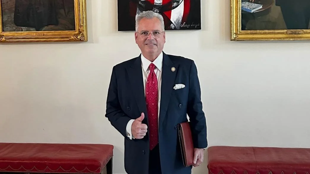 Rep. Mark Alford criticizes Senate leadership over holiday travel disruptions amid shutdown