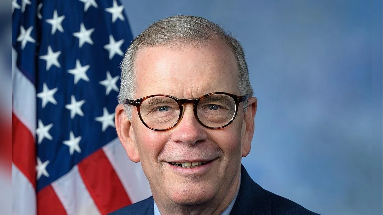 Walberg launches art competition for students ahead of America’s Semiquincentennial