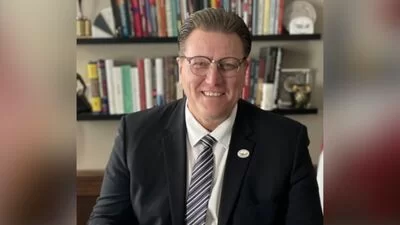 Medium mountvernon mayor matt starr office