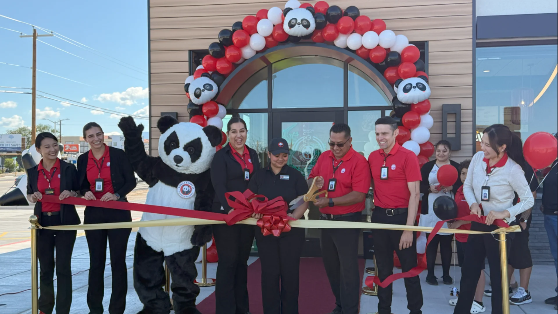Panda Express opens new location in Albuquerque with community contributions