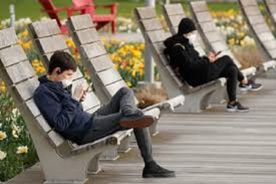 Medium masksocialdistance