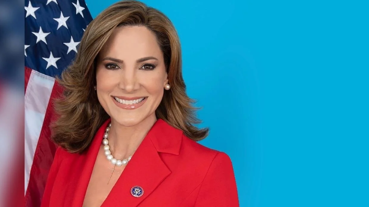 María Elvira Salazar highlights economy recovery and policy actions in recent tweets