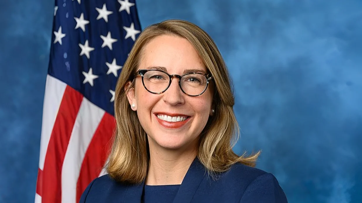 Hillary Scholten addresses Head Start funding and federal spending concerns on social media