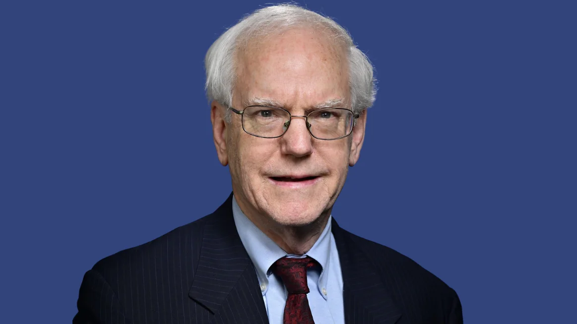 Kuhn backs bipartisan bill limiting student cell phone use in Michigan classrooms