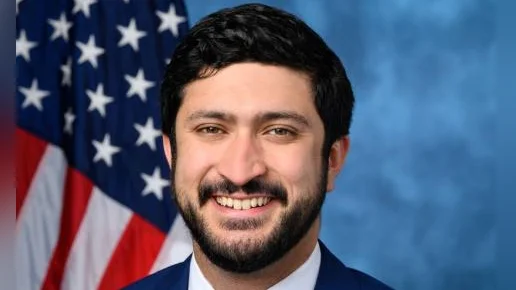 Greg Casar criticizes corporate tariff refunds and presidential profits on social media