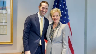 Medium smn3aev8679lk0d0h65hwlegs3iz