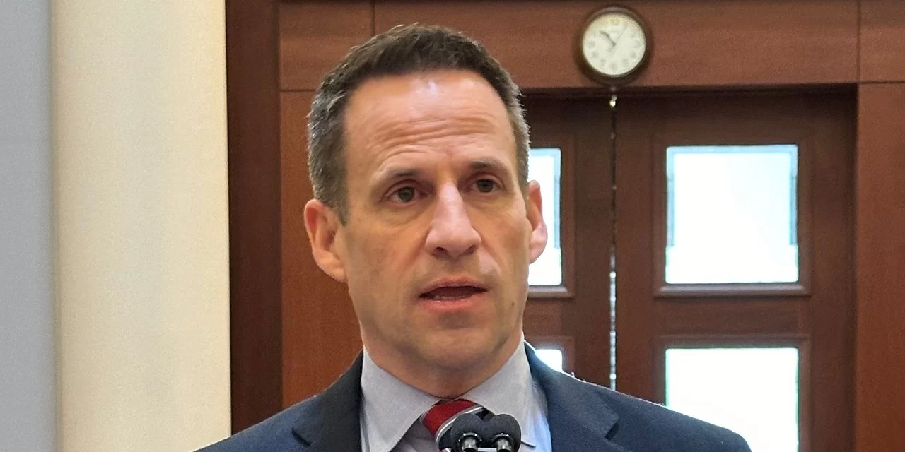 Taylor calls opponent 'most liberal justice' on Alabama Supreme Court - Vimarsana News