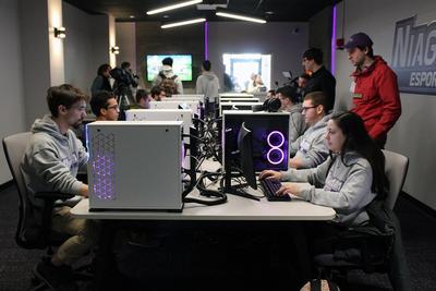 Medium esports