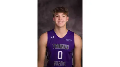 Which former South Des Moines area high school stars will compete on Sunday, Jan. 4?