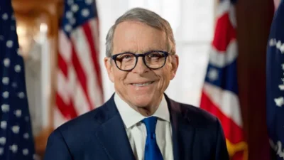 Medium mikedewine