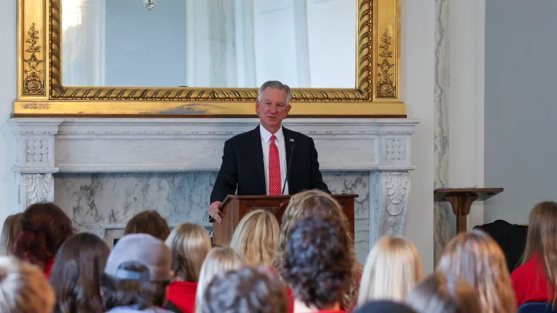 Sen. Tuberville: Adversarial nations 'are trying to get their foot in the door by buying up our farmland'