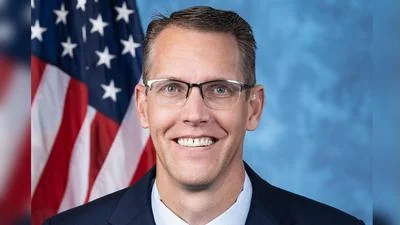 Rep. Randy Feenstra discusses infrastructure and flood recovery efforts with Iowa officials