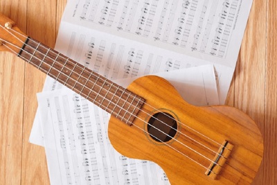 Medium ukulele
