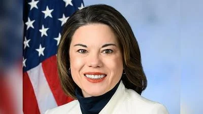 Angie Craig criticizes House Republicans and presidential war powers decisions on social media