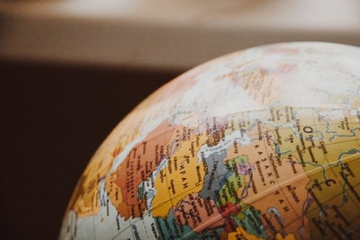 Medium globe 768x512