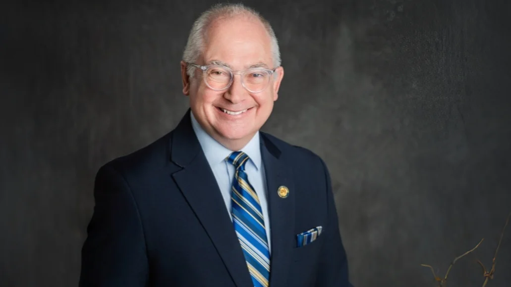 Sen. Kent Smith voted yea on HB433, which updates Ohio's amusement ride laws