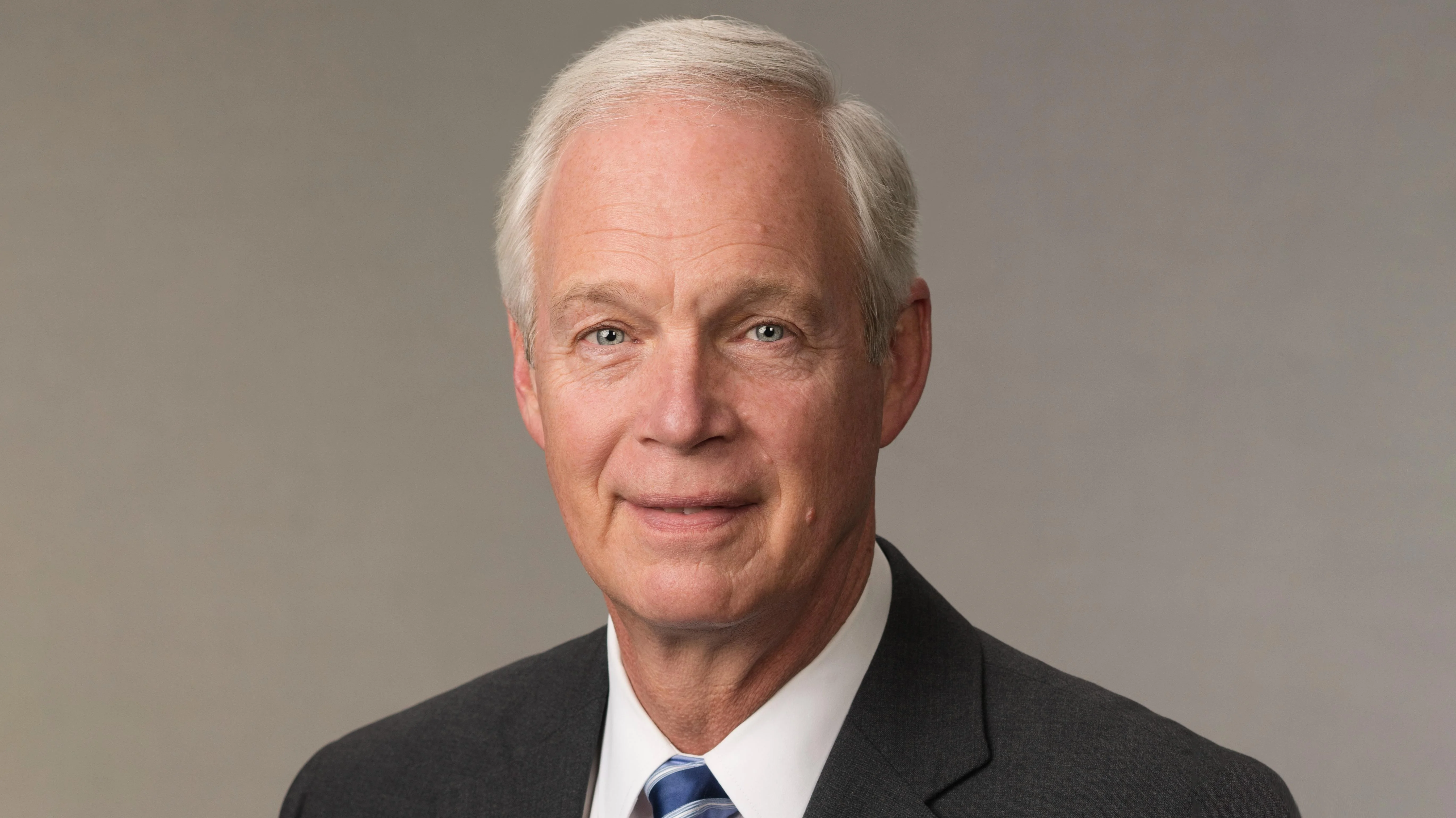 Senator Ron Johnson seeks pay for all federal workers during government shutdown
