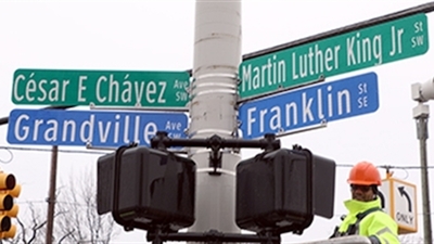 Medium chavezkingsign