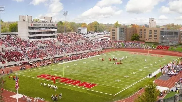 Scarlett sets NCAA-II leading time as UCM competes at Arkansas Qualifier